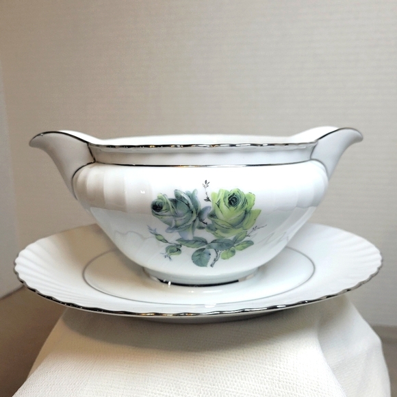 Royal Tettau Dawn Rose Gravy Boat with Attached Underplate - Picture 1 of 11
